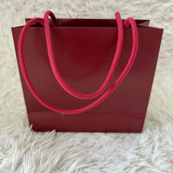 Cartier Red Shopping Bag with Rope Straps and Gold Embossed Logo - Picture 4 of 8